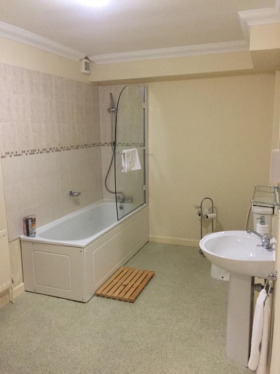 Montrose Guest House Ρόμφορντ Εξωτερικό φωτογραφία
