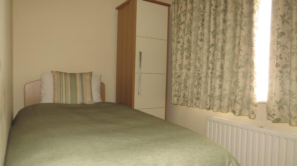 Montrose Guest House Ρόμφορντ Εξωτερικό φωτογραφία
