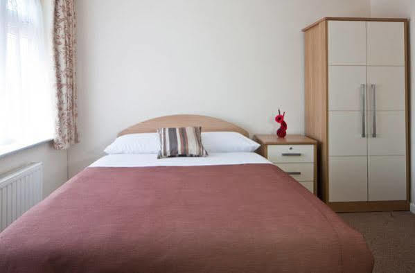Montrose Guest House Ρόμφορντ Εξωτερικό φωτογραφία